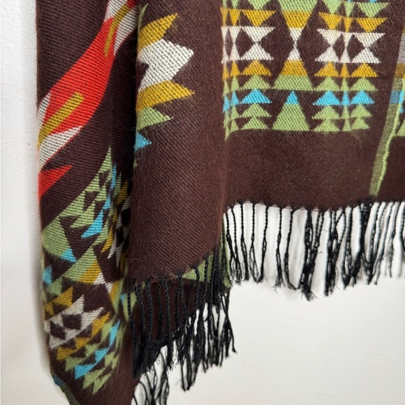 Womens woven Aztec hooded one sized fits most fringe hem poncho costal western - Picture 8 of 9
